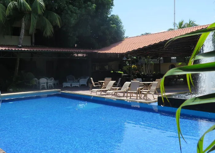 Coco Palms Hotel