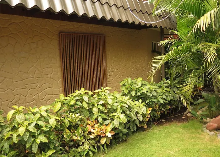 Coco Palms Hotel