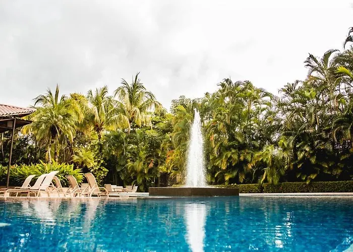 Coco Palms Hotel 3*