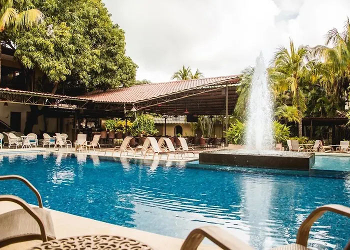 Coco Palms Hotel 3*